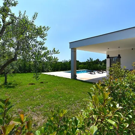 House Bijazici 2117 Feriehus